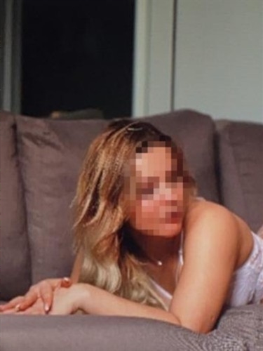 Escort Model Adhiambo, Glenfield - 4513