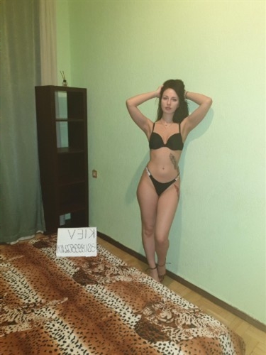 Escort Model Gyuldzhan, Petone - 16238