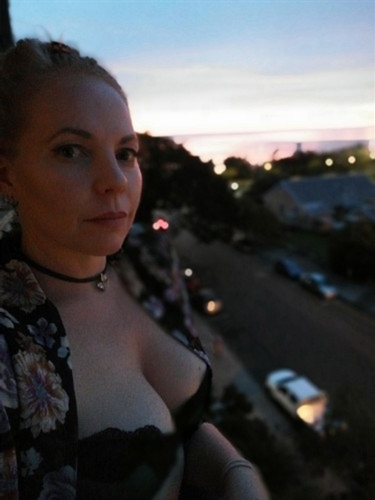 Escort Jonelija, Onehunga - 8812