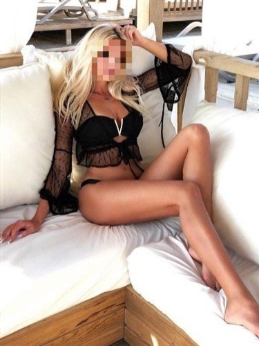 Shade, escort in Onehunga - 8108