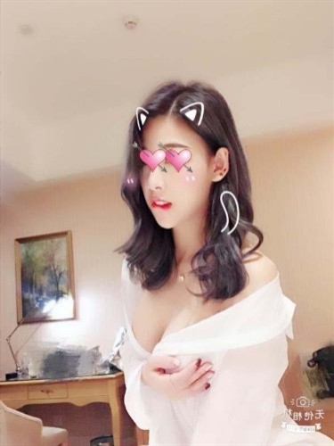 Xuwei, horny girls in Miramar - 11382